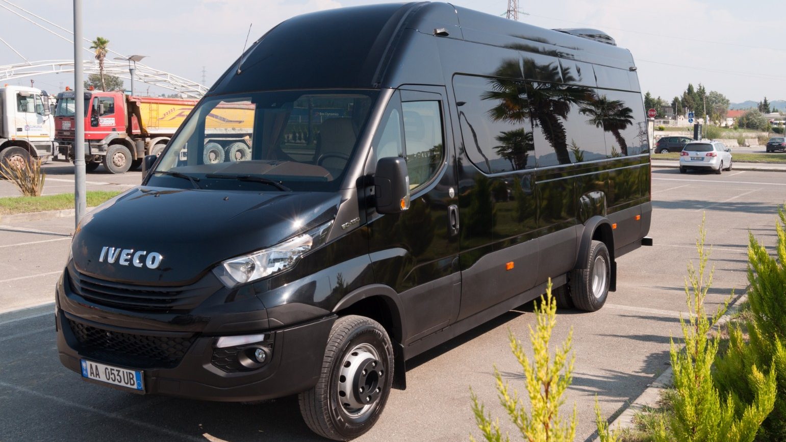 PRIBUS IVECO DAILY 22+1 SEATS