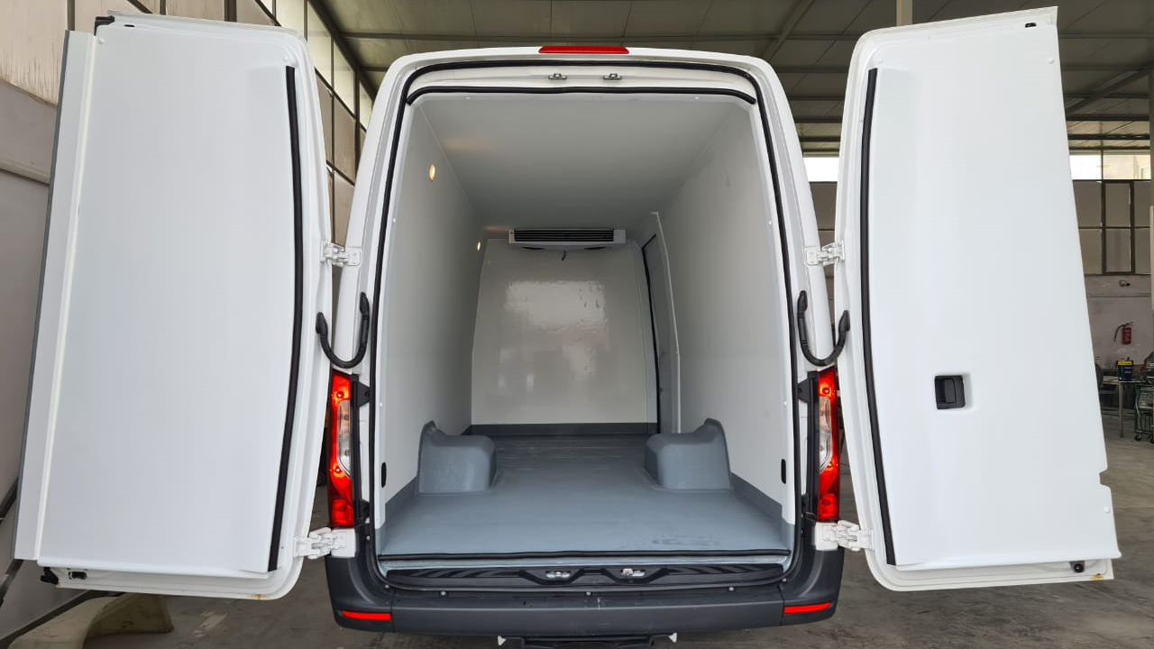 PRIBUS SPRINTER 511 – REFRIGERATED VAN